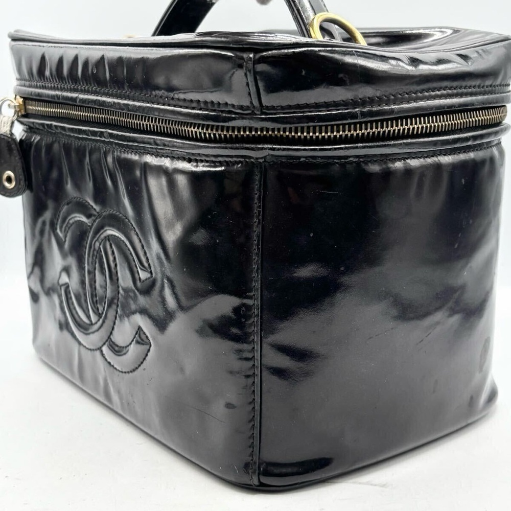 Chanel Coco Mark Large Vanity Patent Leather Cosmetic  Bag K000001-M1e2404-1 CC - Picture 2 of 11